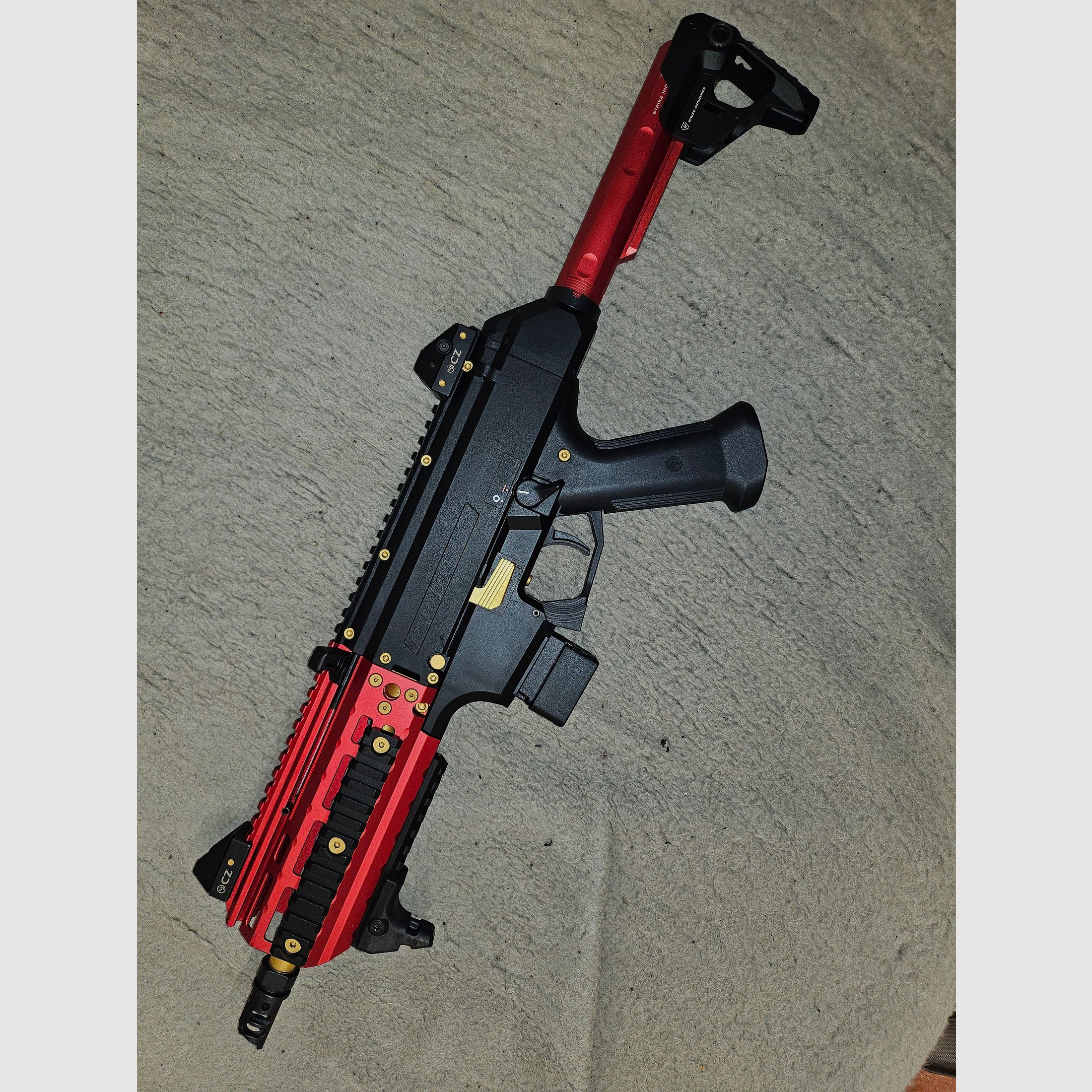 CZ Scorpion Evo3 S1 SL-Büchse rot oder schwarz