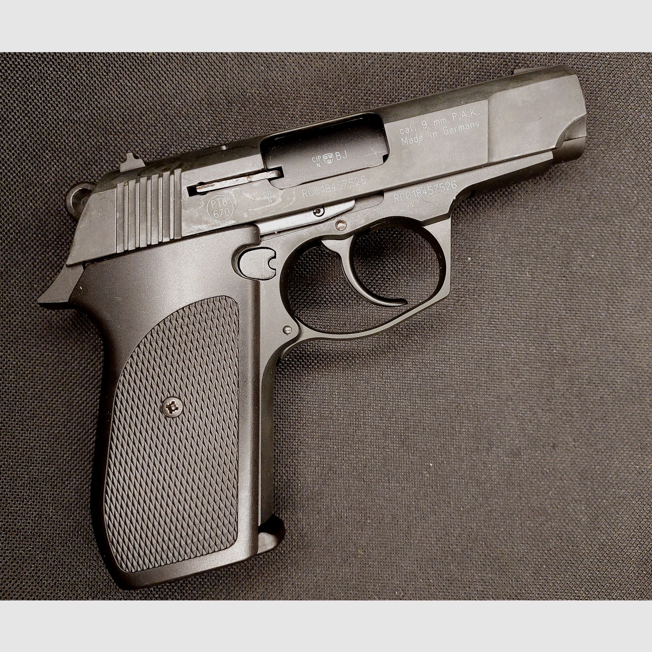 Röhm RG88 blank firing pistol 9 mm P.A.K. PTB 670 – blued – box & accessories, image 2 of 8