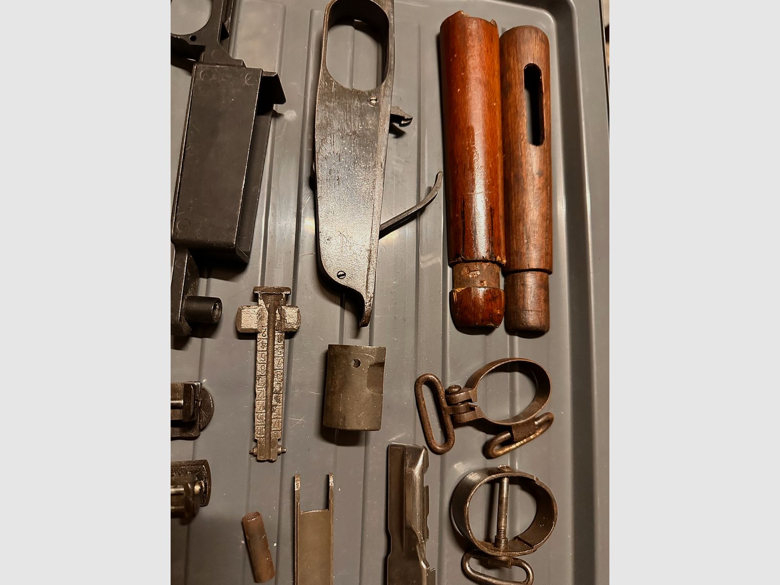 okucia starych karabinów metalowych Karabiner