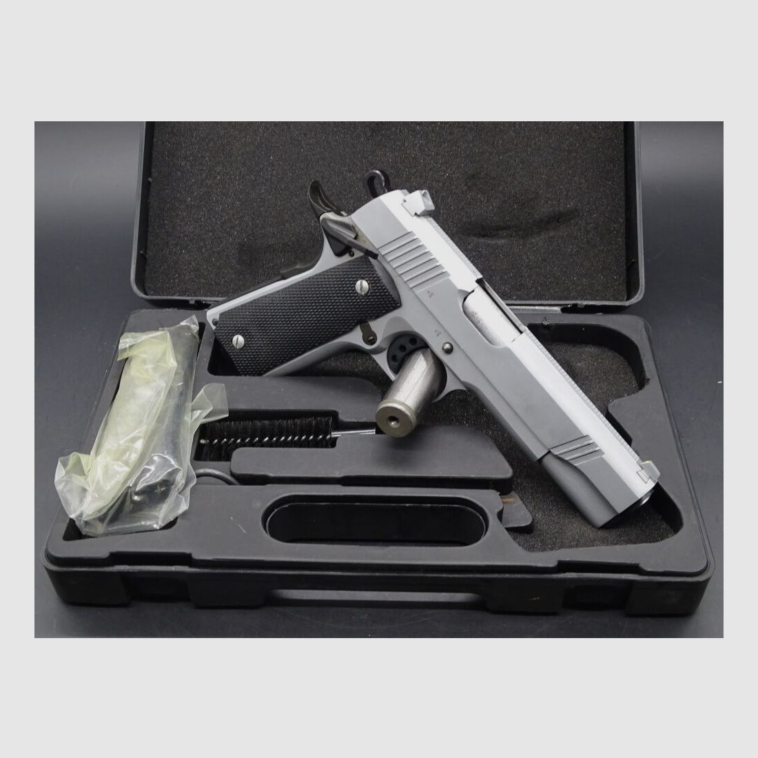 Norinco NP 29 1911 A1 5" Kaliber 9mm matowy chromowany r. 2019 NP 29 1911 A1