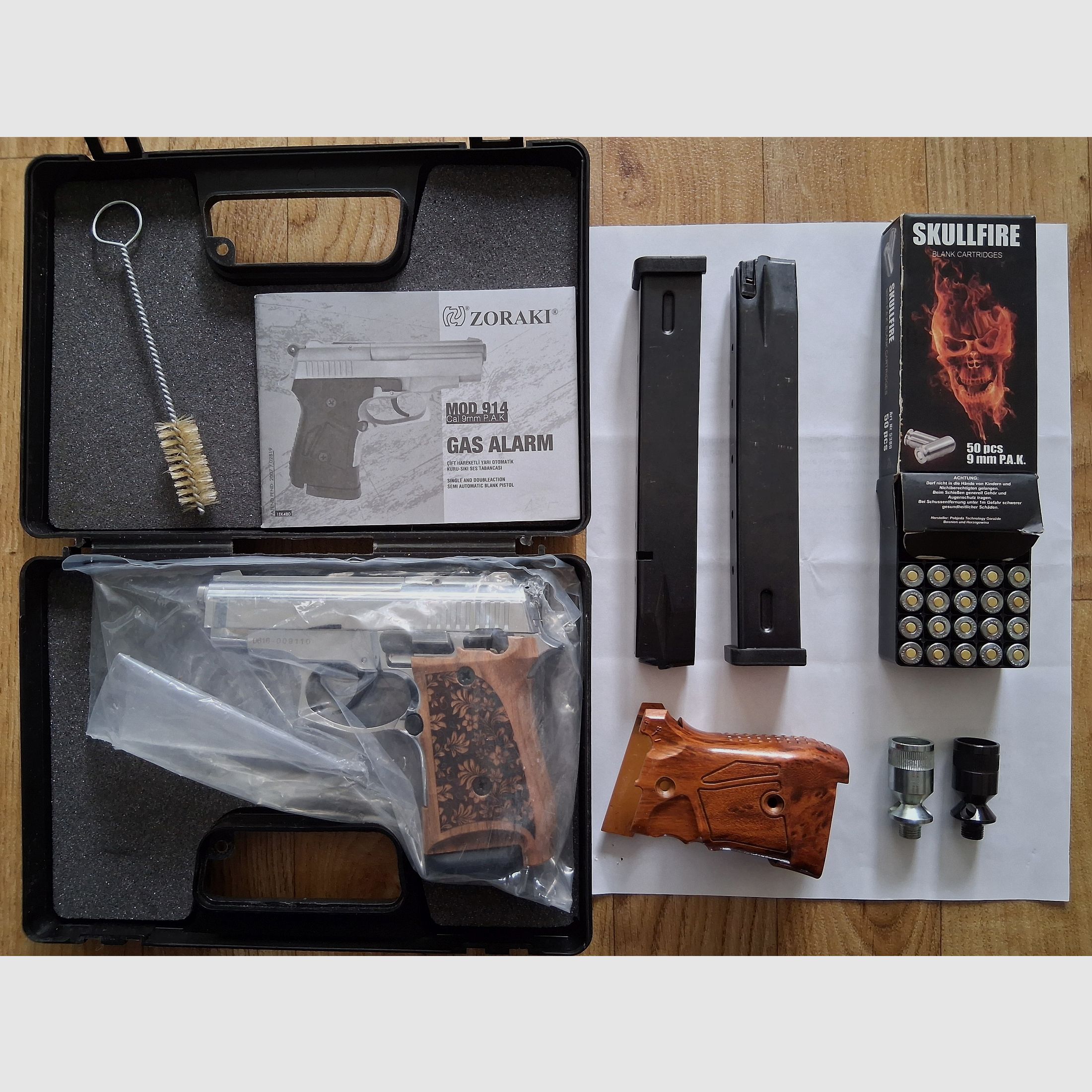 Zoraki 914 chrom (PTB-972), Holzgriffschalen, 2 Ersatzmagazine (neuwertig, ungeschossen)