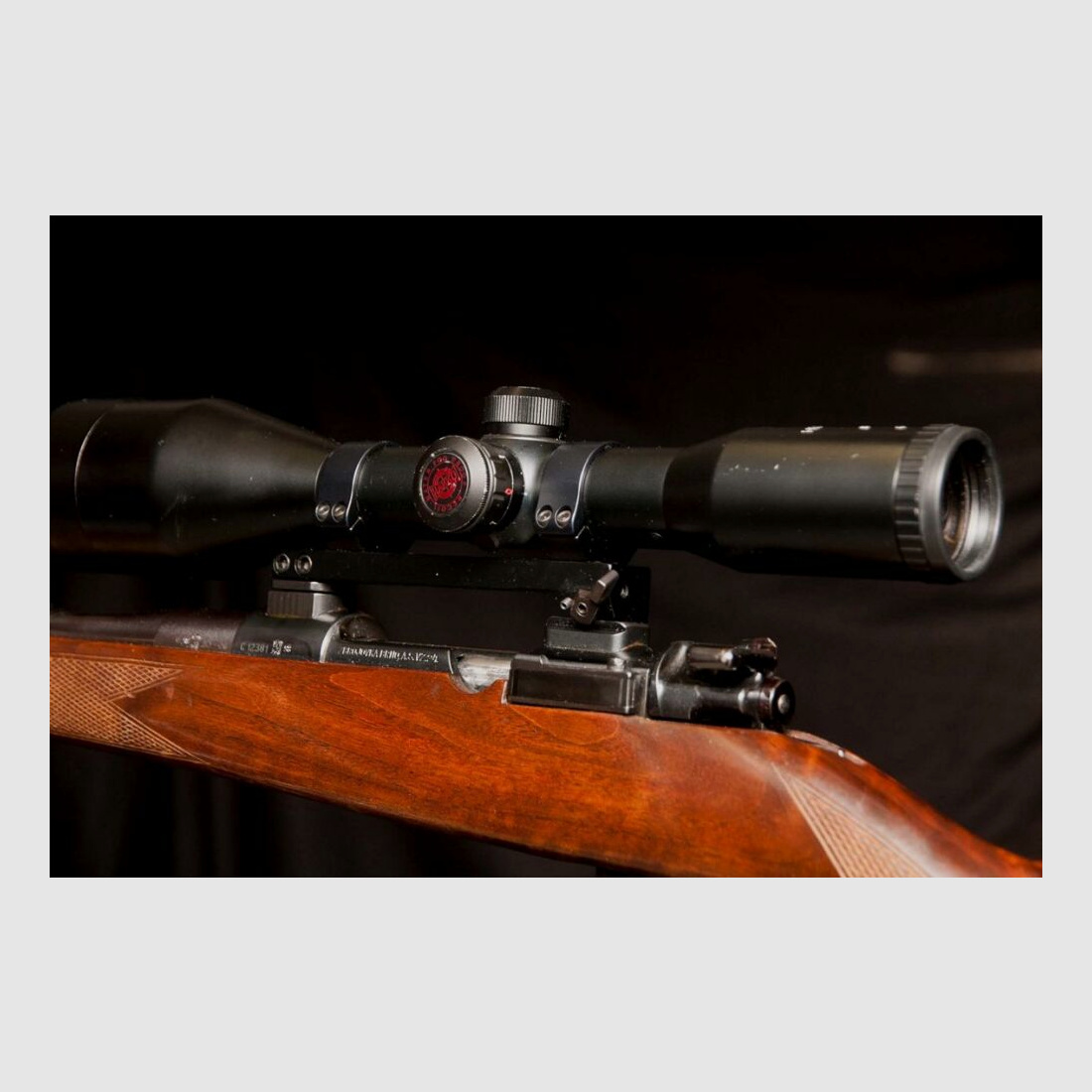 Répétiteur, arme idéale pour jeunes chasseurs, système 98 avec montage pivotant, lunette de visée avec réticule lumineux, détente directe, etc.