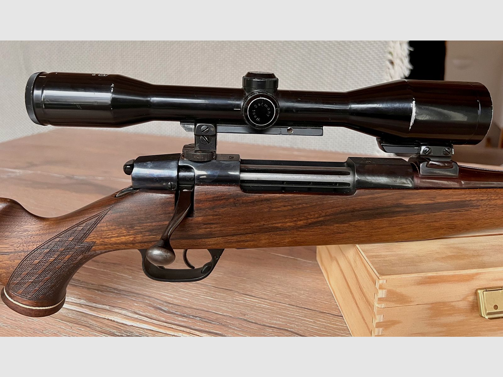 Voere Repetierbüchse Kaliber 7x64 mit Zeiss Zielfernrohr - Top gepflegt mit Munition !!