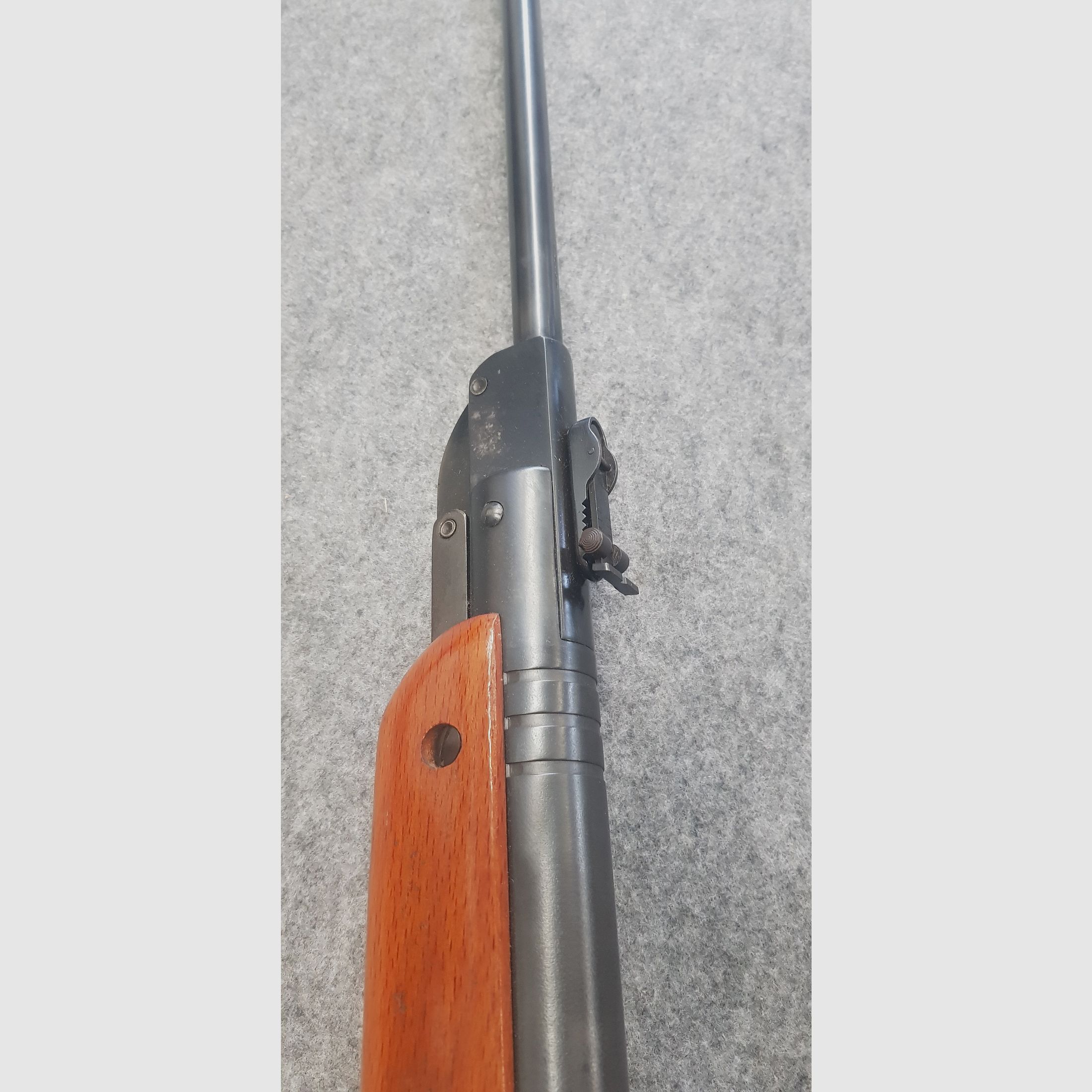 Seitlich verschraubt !!!  Seltene Ausführung  schönes Haenel Mod.  III-284   III 284 cal. 4,5mm Diabolo