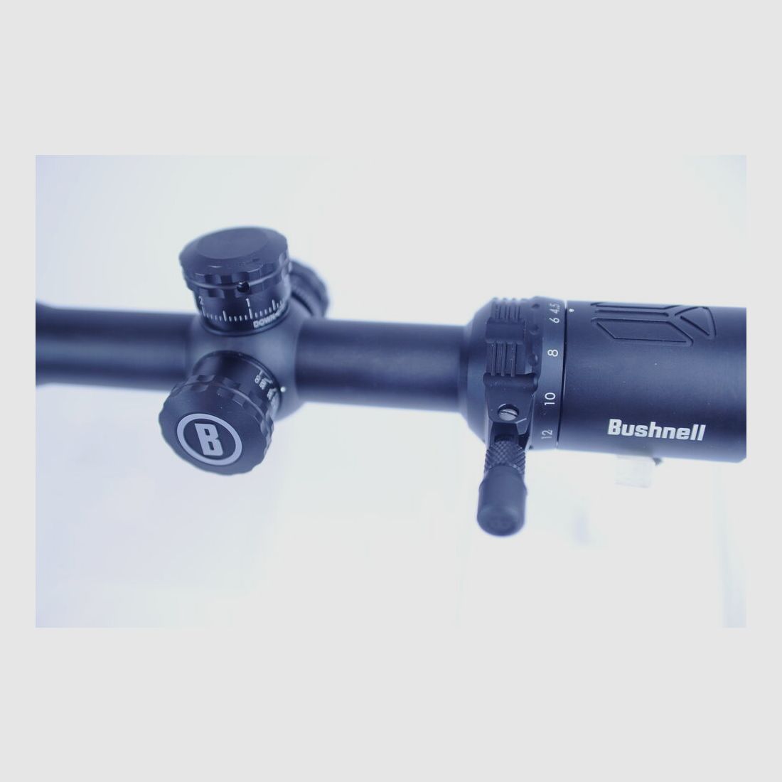 Bushnell	 BUSHNELL AR 4,5-18X40 AR OPTICS BLACK wind hold