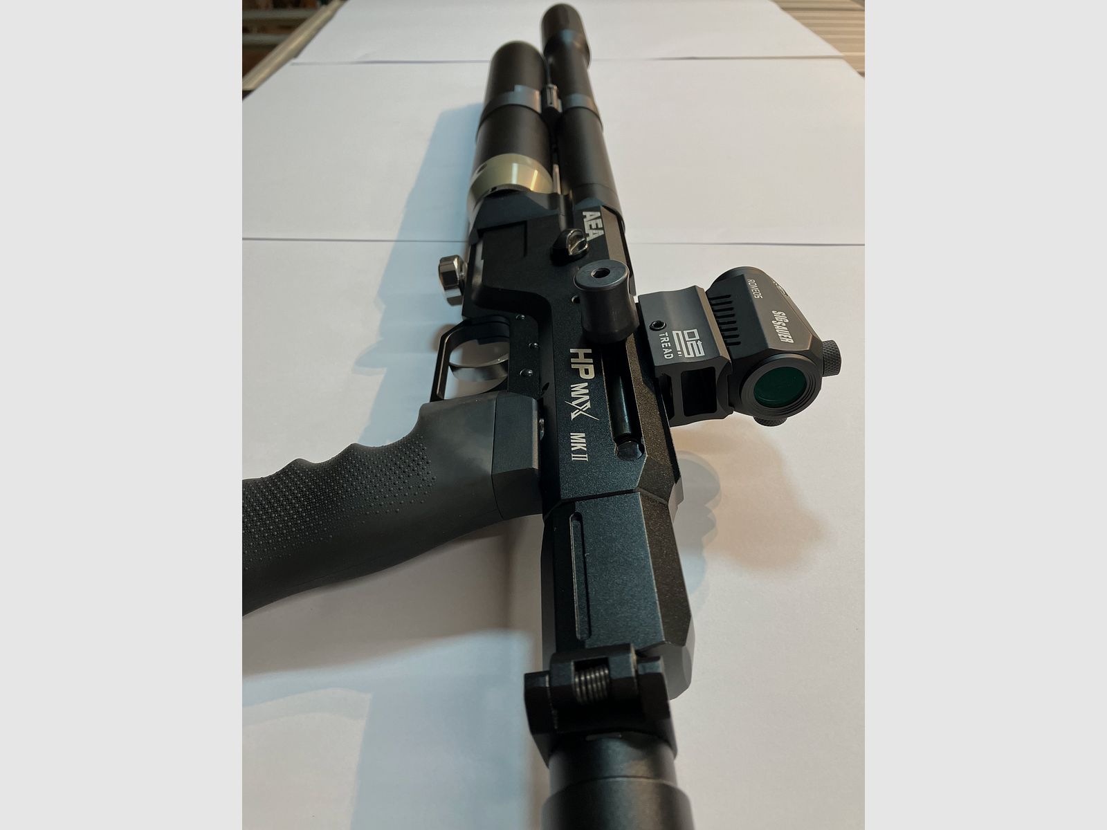 HP Max MK2 mit Schalldämpfer, Sig Romeo5 Rotpunktvisier und Zubehör