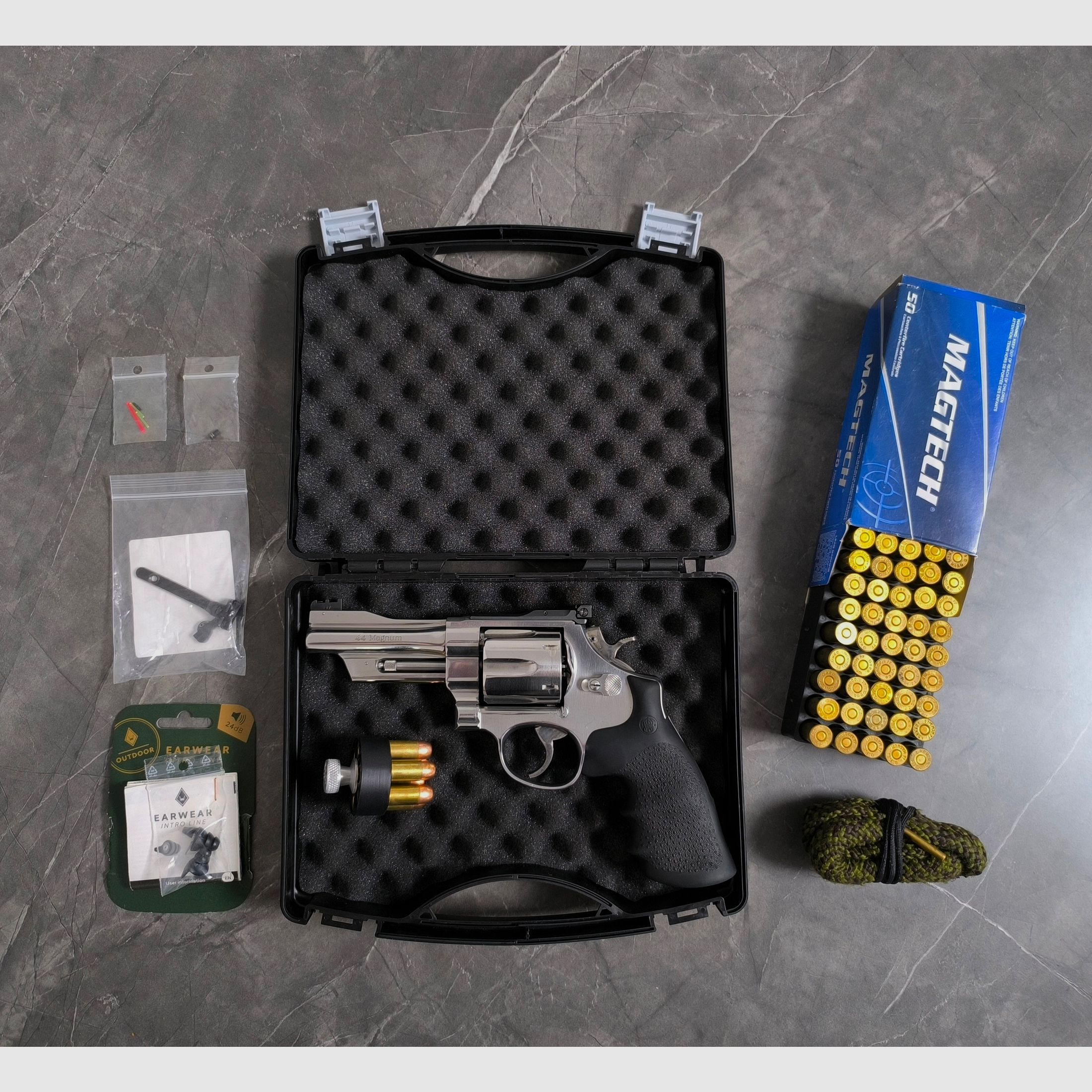 Smith and Wesson 629 4 44 er Magnum inkl. Zubehör 