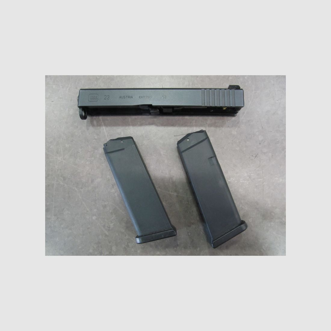 GLOCK 23 CAÑÓN CAL40SW usado, imagen 1 de 3