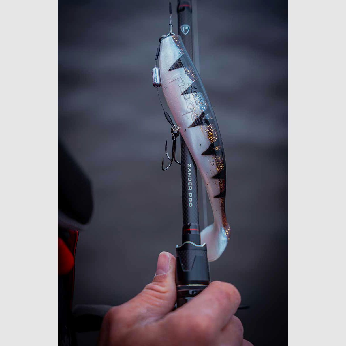 FOX RAGE – ULTRA UV ZANDER PRO SHADS | LOADED SOFTBAITS | 16cm 6.3″ 39g | Glitter Perch, image 3 of 3