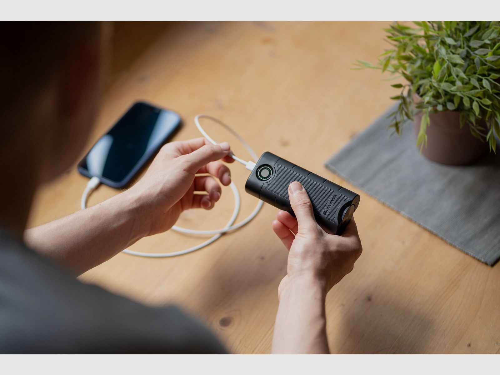 Ledlenser 502127 Flex10 Powerbank Akkuladegerät