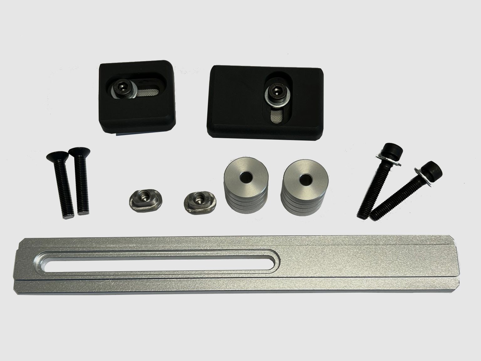 Schaftbacke DoubleFit met 180 mm rail voor ondersteuning