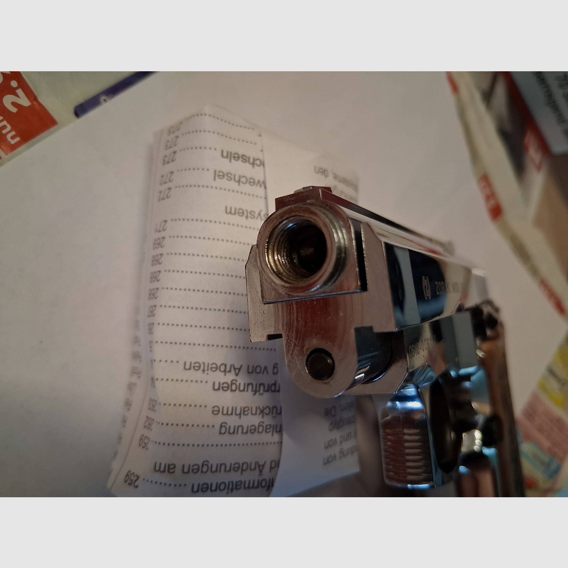 Zoraki 914 Chrom (PTB-972), mit Holzgriffschalen, Ersatzmagazin (neuwertig)
