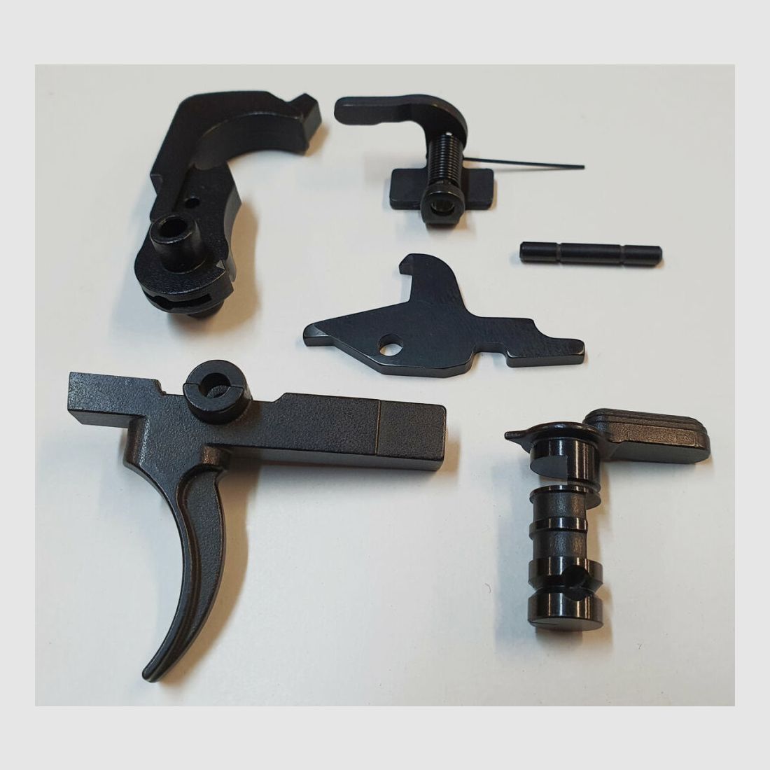 Zestaw części dolnych M16 Full-Auto - AR15 pełnoautomatyczny, spust, młotek, zamek, selektor, rozłącznik
