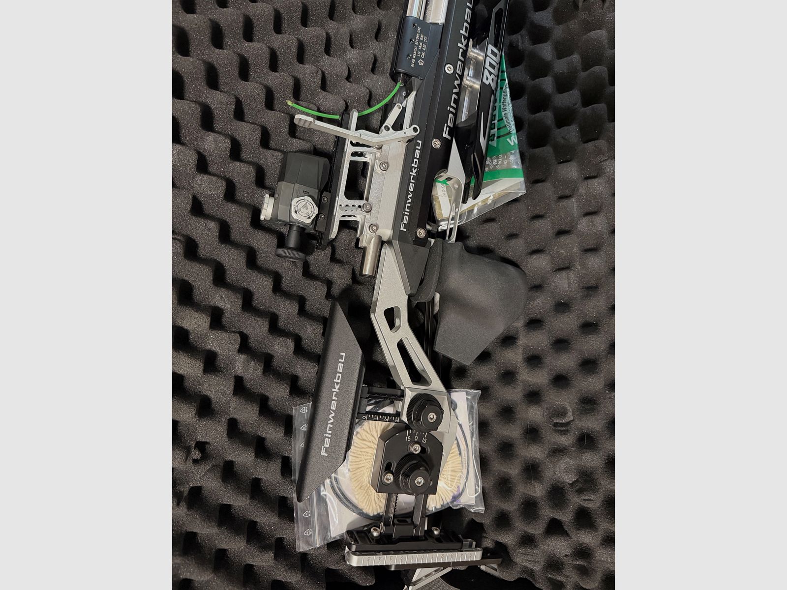Feinwerkbau (FWB) 800 Alu – Match air rifle 4.5 mm (.177) right-handed – complete set with case, image 4 of 11