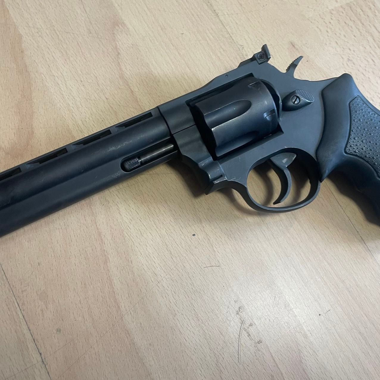 Taurus Revolver 689 6 zoll Kaliber .357Mag
