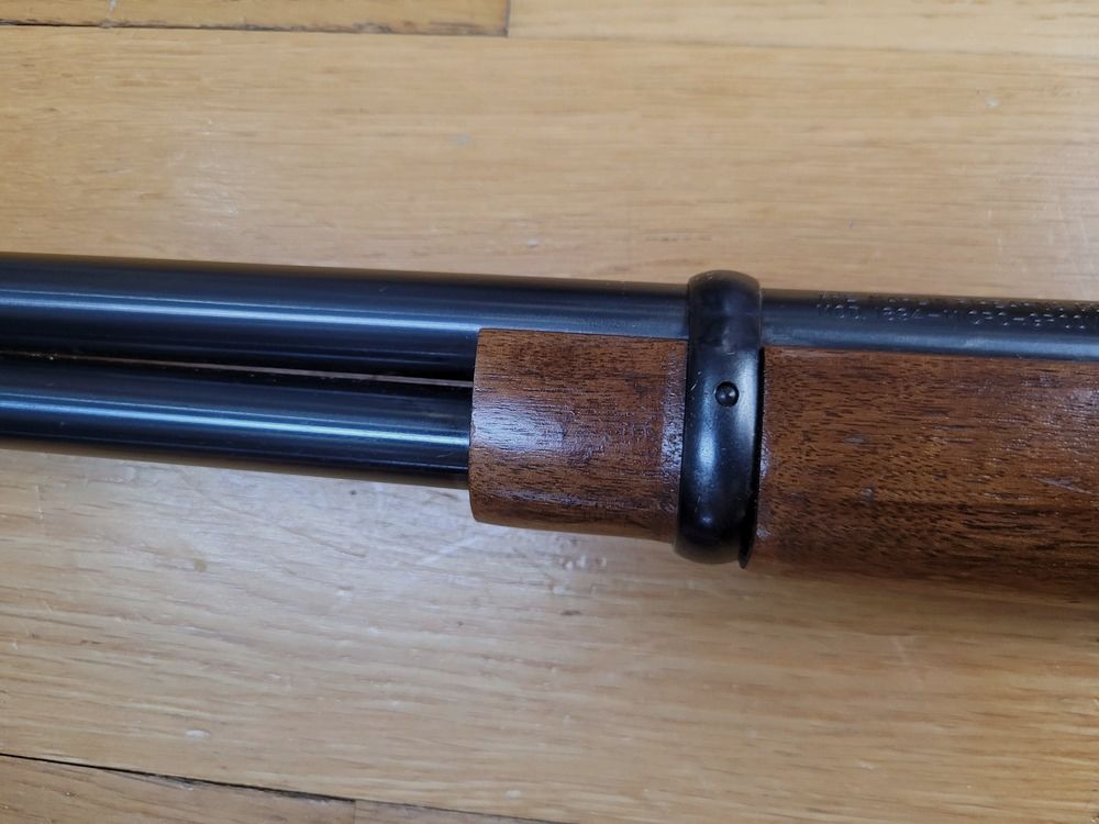 Belle et maniable carabine à levier sous garde Marlin modèle 1894 – Arme de 1971 – Cal.44 mag – 10+1 coups – Très belle crosse en noyer avec plaque de couche amortisseuse maison – Mécanique ultra fluide – Canon de 47 cm splendide – Une arme de tir universelle en TBE++, image 8 sur 27