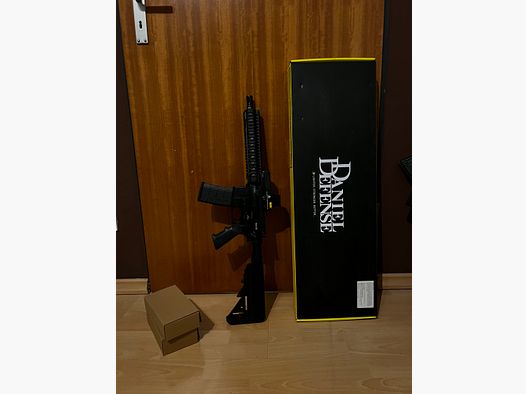 GE Daniel Defense MK 18 GBB with 3 magazines and holo