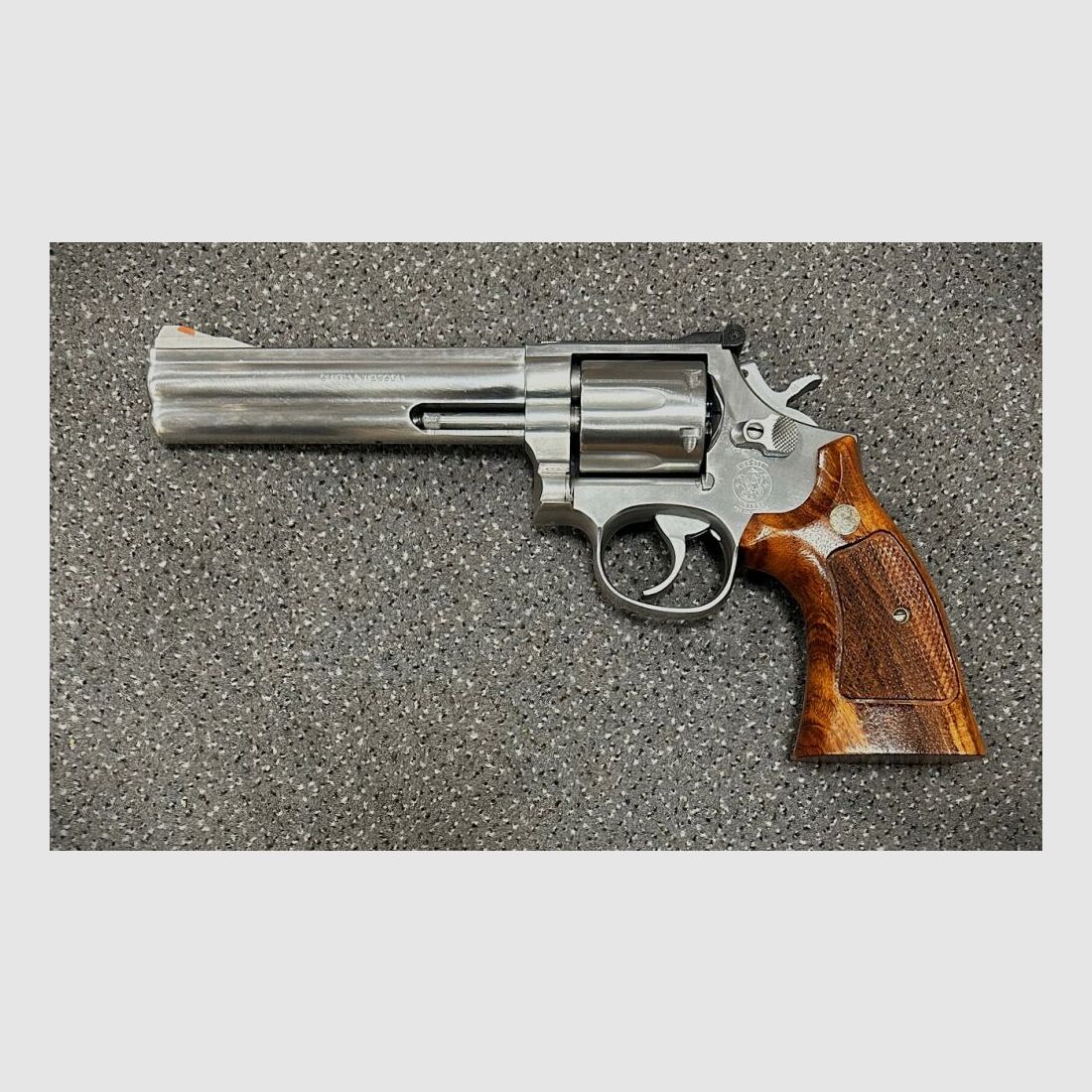 S&W Smith & Wesson 686-2