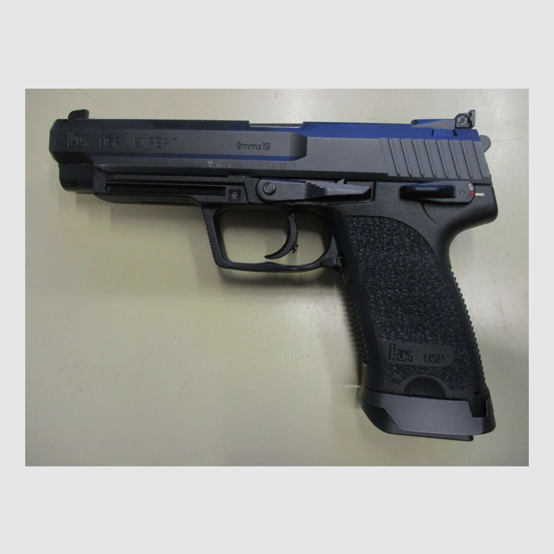 Heckler & Koch USP Expert