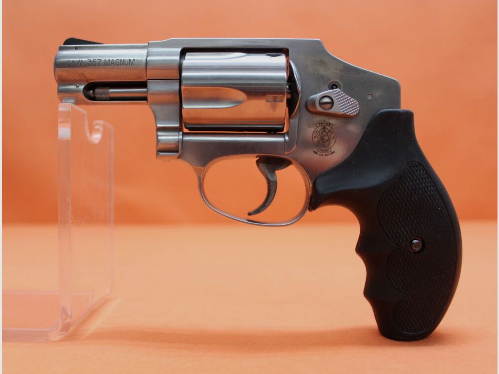 Smith & Wesson Revolver .357Magnum Smith&Wesson/ S&W 640-3 Stainless, 2 1/8" Lauf mit Rampenkorn/ Gummigriff/ DAO