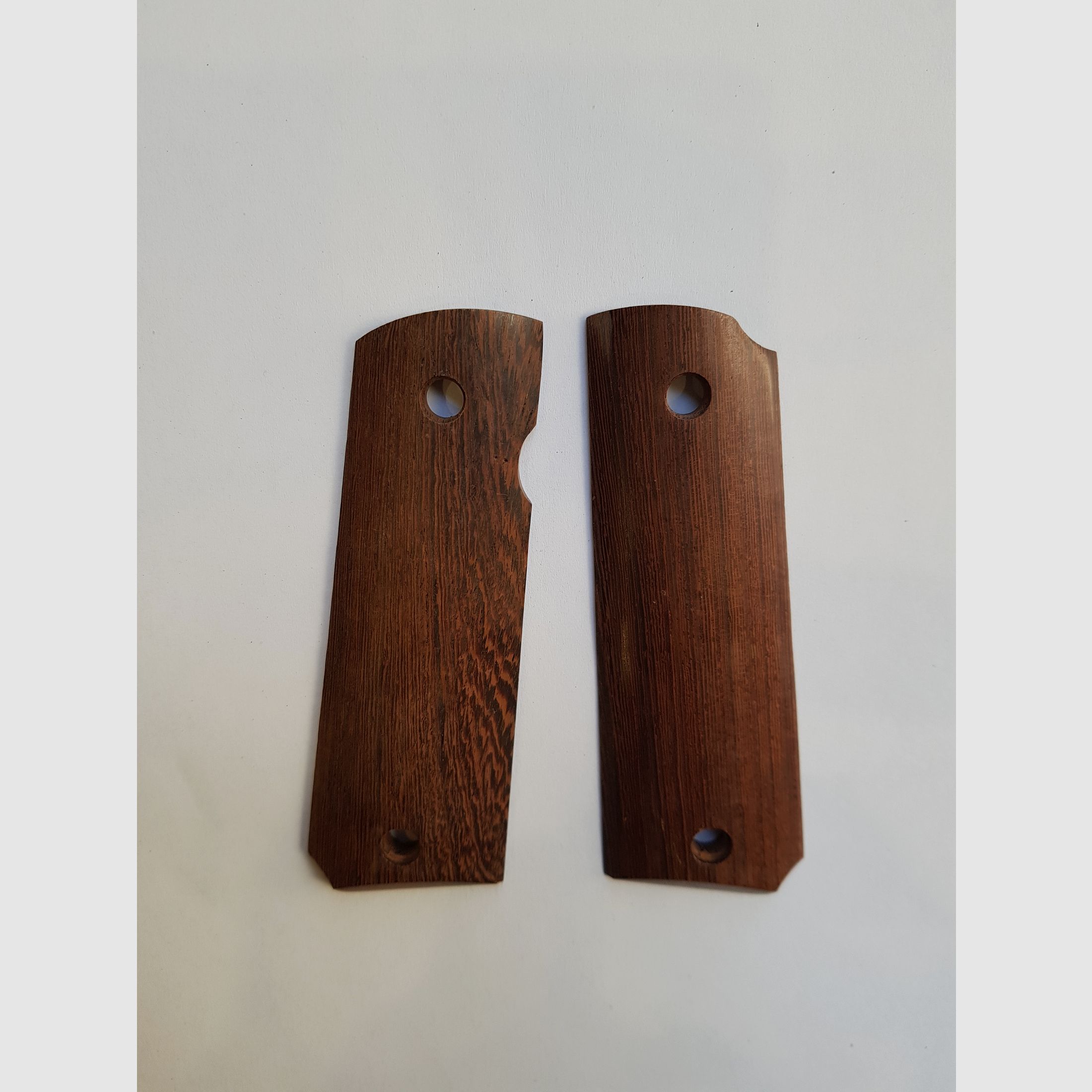 Griffschalen der Cold 1911 oder ME Sport 1911, siehe Bild. (2)