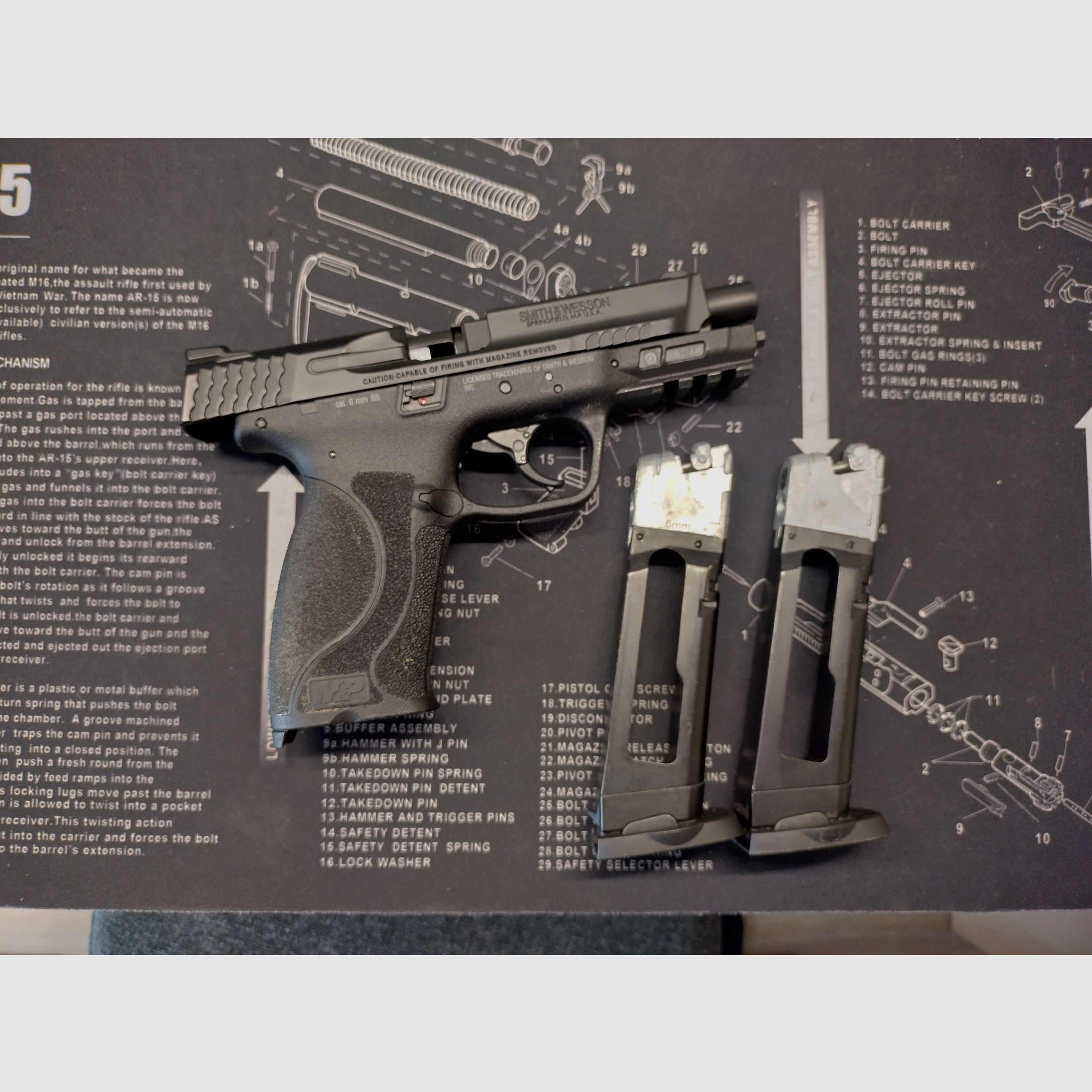 Smith & Wesson M&P9 M2.0 6 mm, CO₂, < 1,0 J, immagine 1 di 6