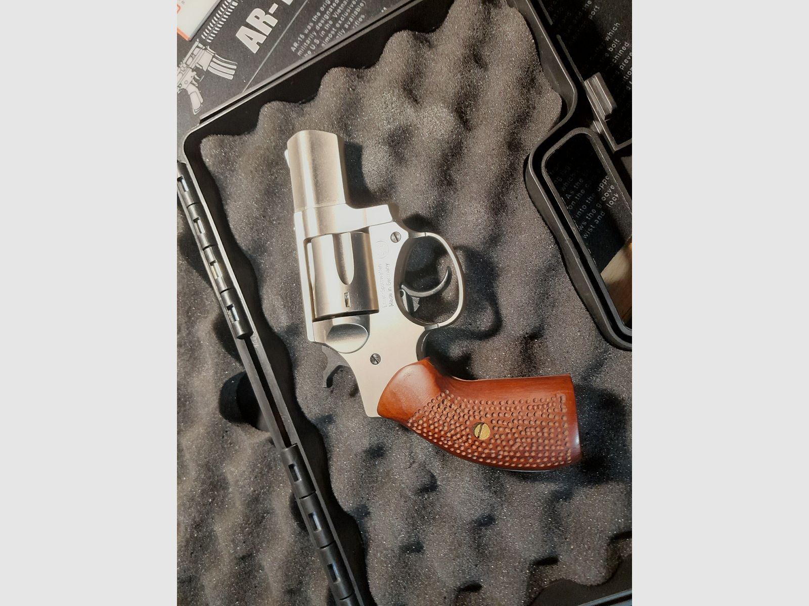 IWG Courier Revolver