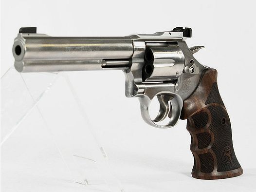 Smith & Wesson 686 Target Champion Deluxe