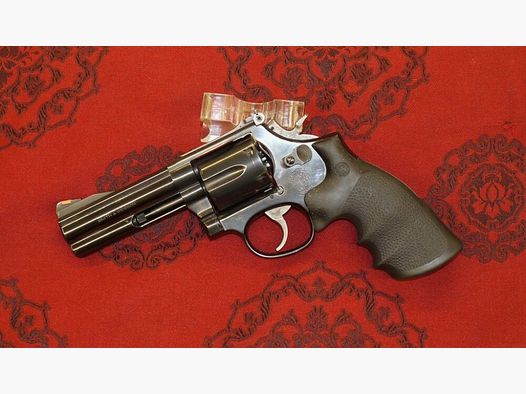 Smith & Wesson 586-4