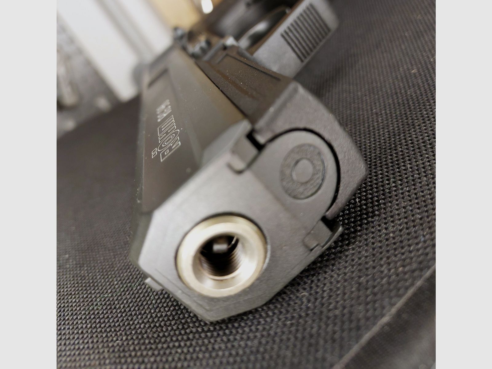 Röhm RG96 / RG 96 pistola de fogueo 9 mm P.A.K. PTB 699 niquelada