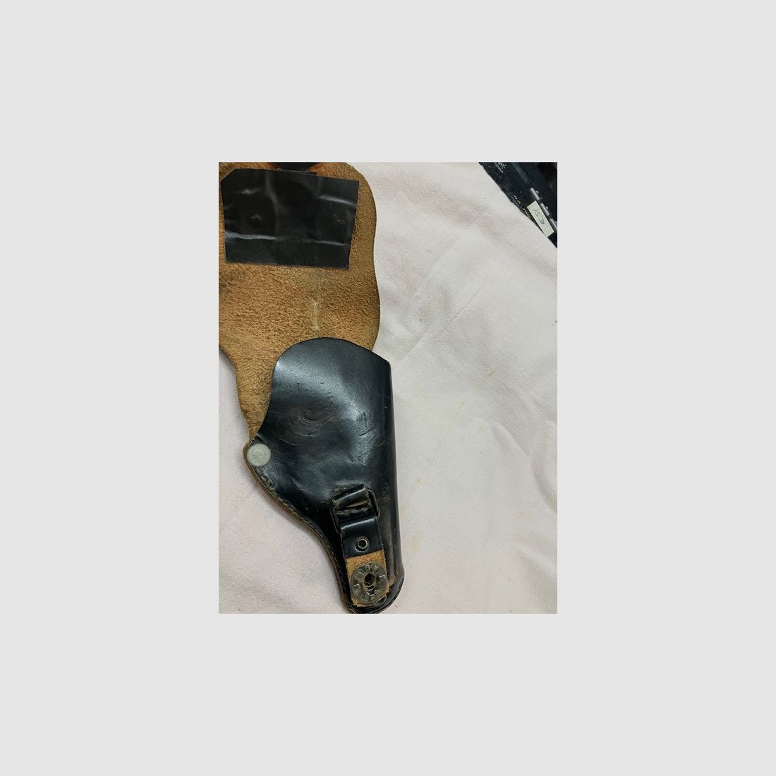 Weapon holster for the security personnel/factory security of the AEG