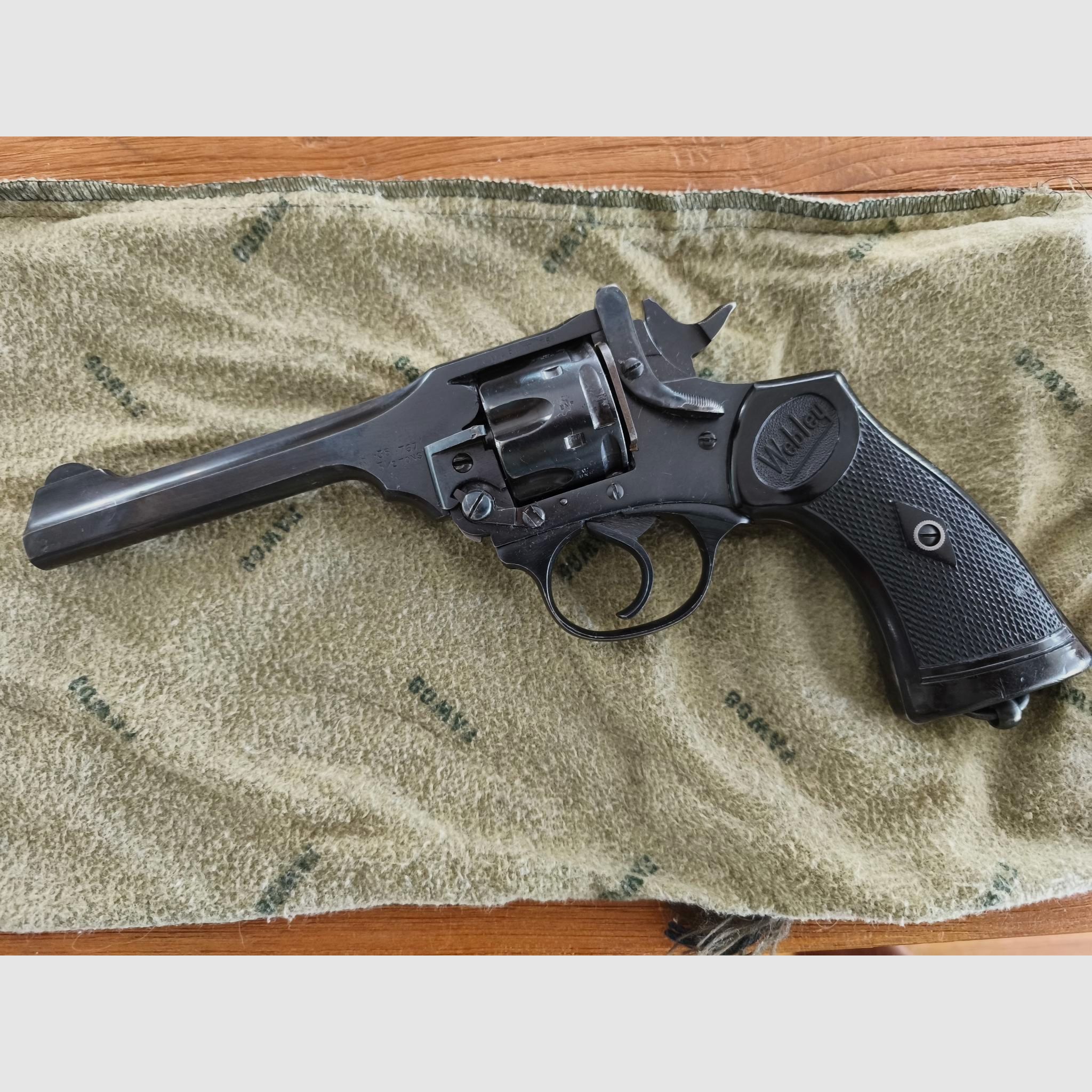 Webley MK  lV  38 S&W