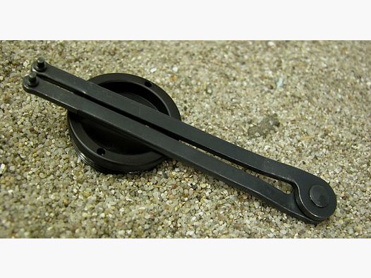 Special key for VESPULA muzzle cover