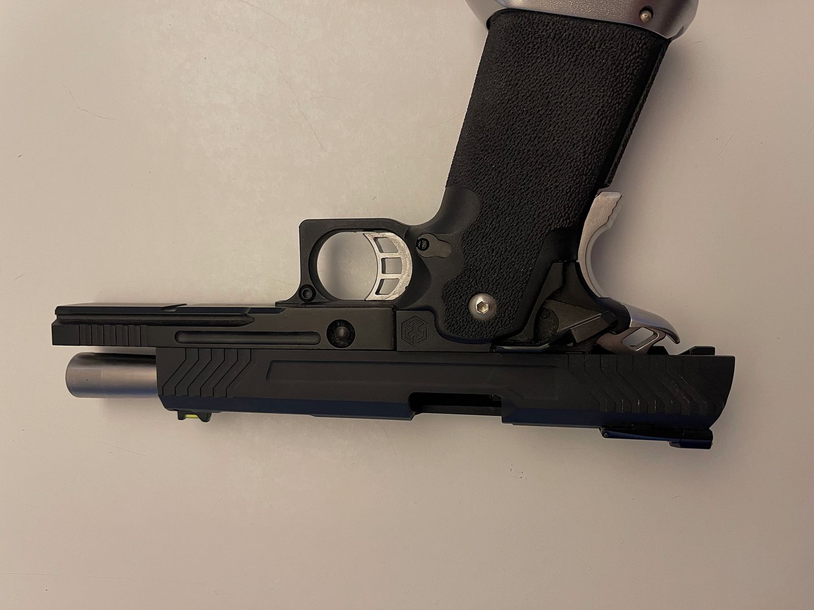 Pistola Airsoft BB Sniper AW Custom HI-Capa 5.1 6mm