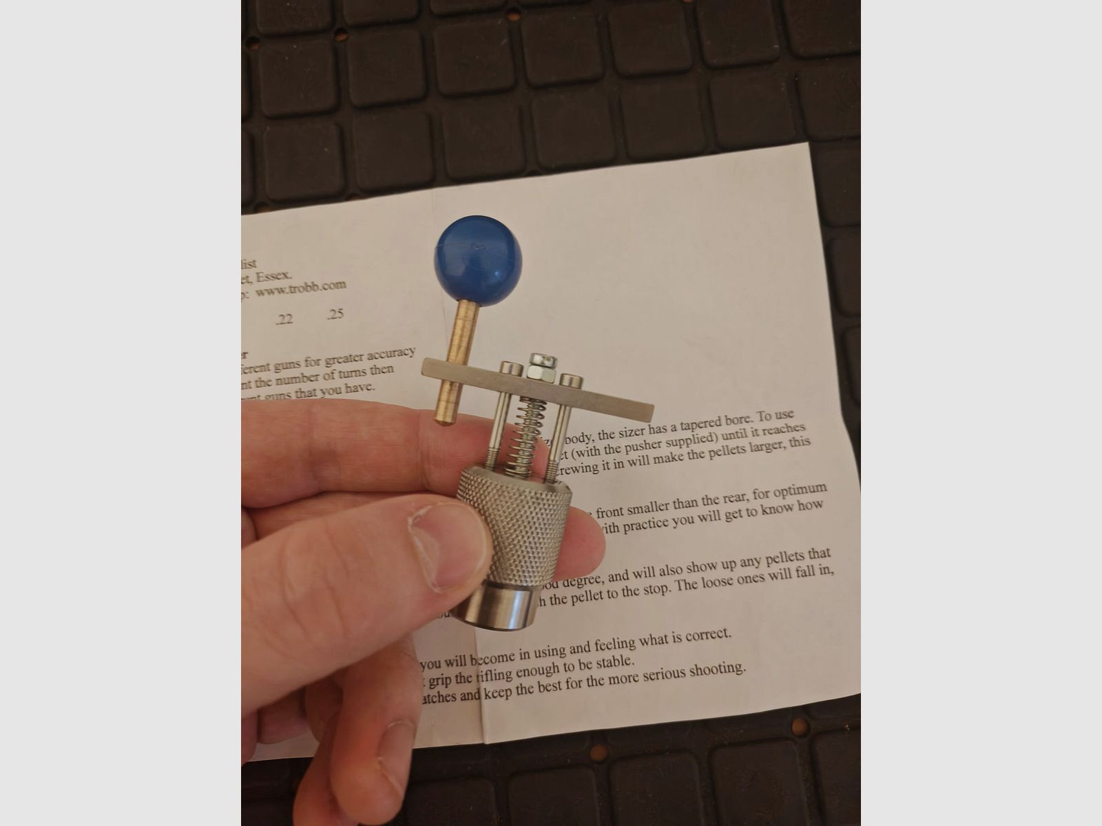 T. R. Robb Adjustable pellet Sizer / Diabolo Lehre | individuell justierbar für maximale Präzision der Diabolos | für Kaliber 5,5 mm  / .22 | NEU
