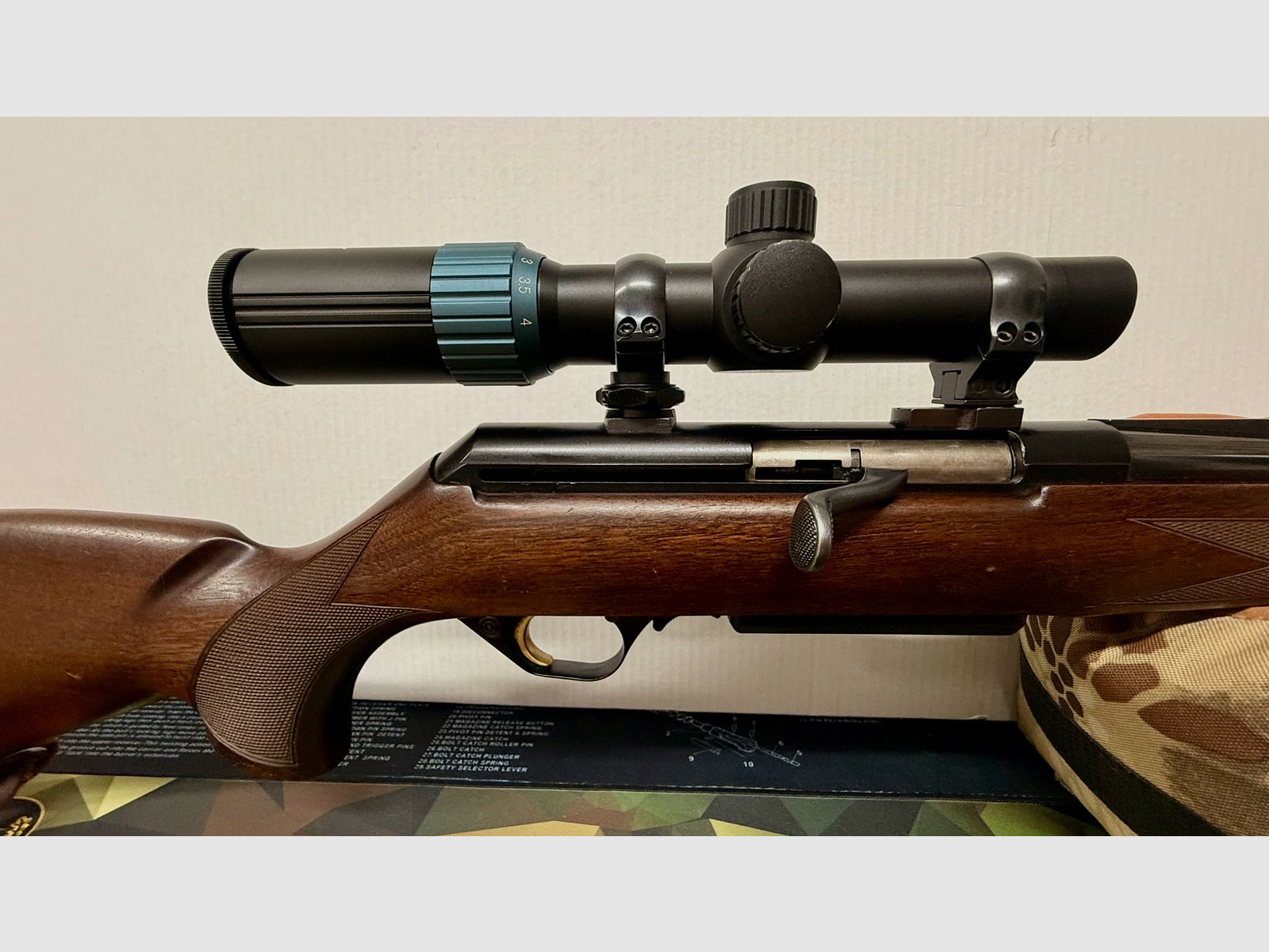 Browning Acera straight-pull repeater 30-06 incl. Luger 1-4x26 stalking scope & sling, afbeelding 6 van 11