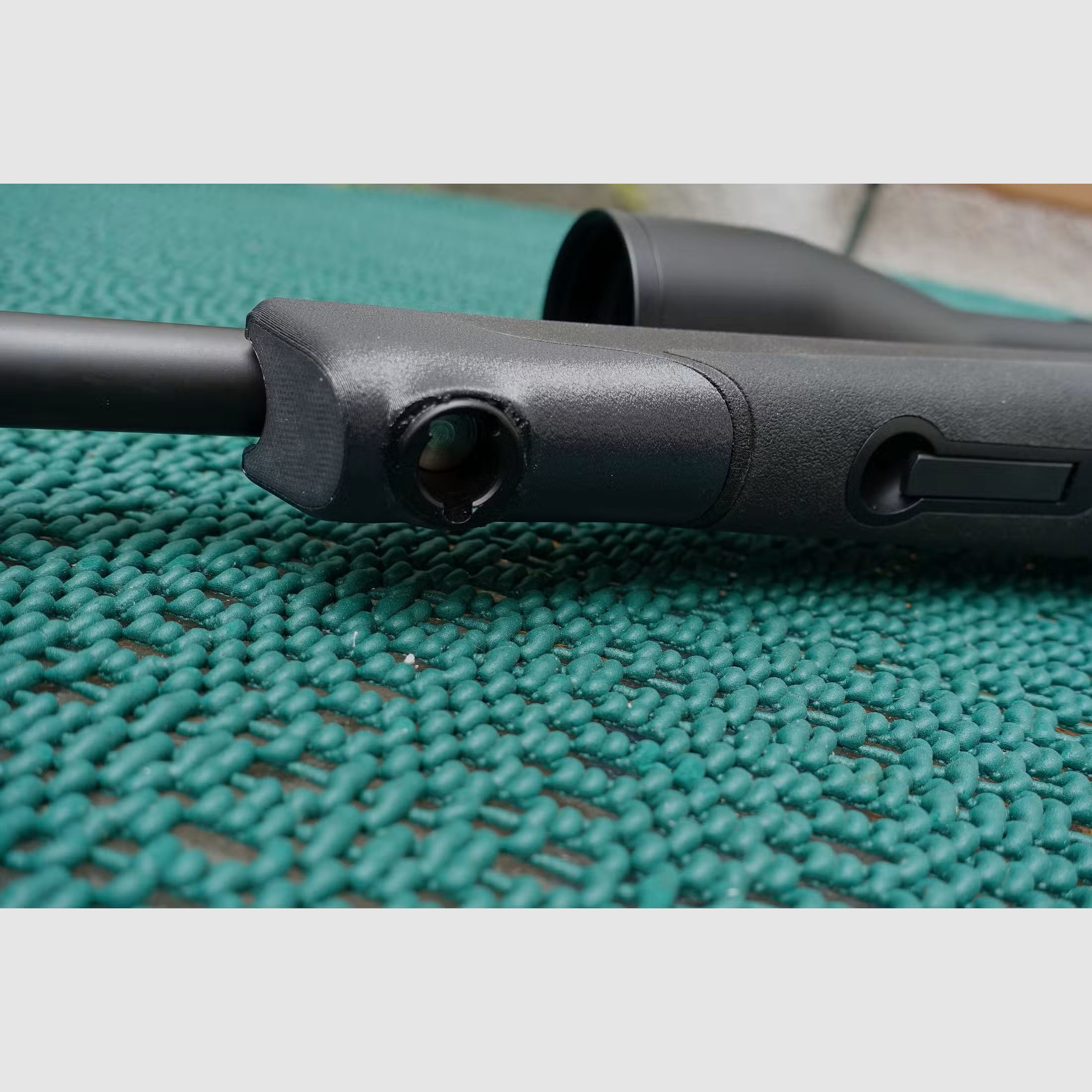 Blaser K95 bipod - opname inclusief voorhandafsluiting