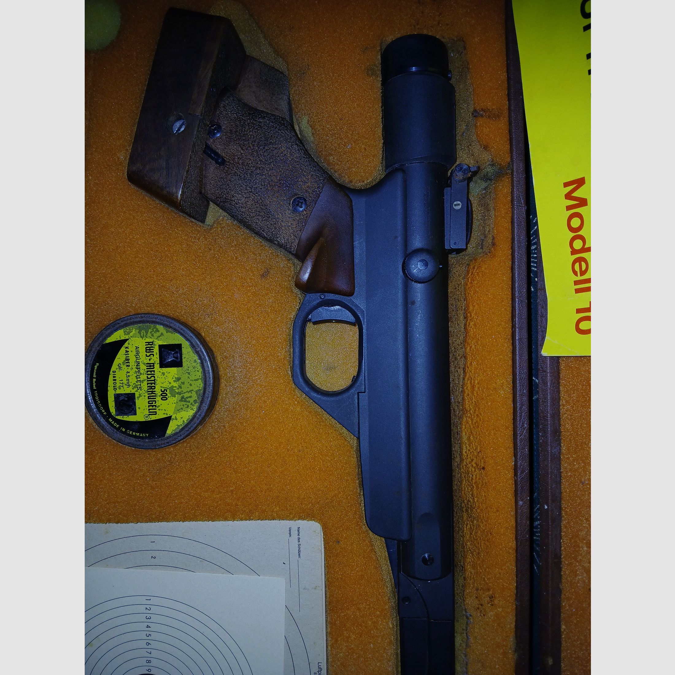 Diana air pistol model 10 in original case