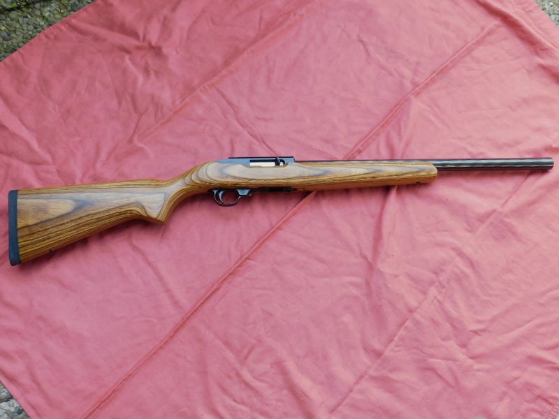 Ruger 10/22 Kal. 22LR Match / Target Selbstladebüchse mit Matchlauf und Schichtholzschaft, neuwertig