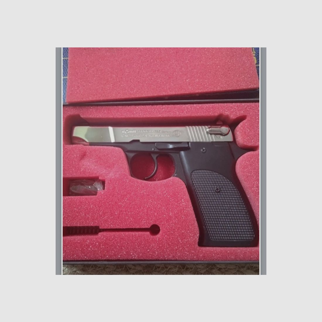 Röhm 725  erste Generation mit breitem Magazin 