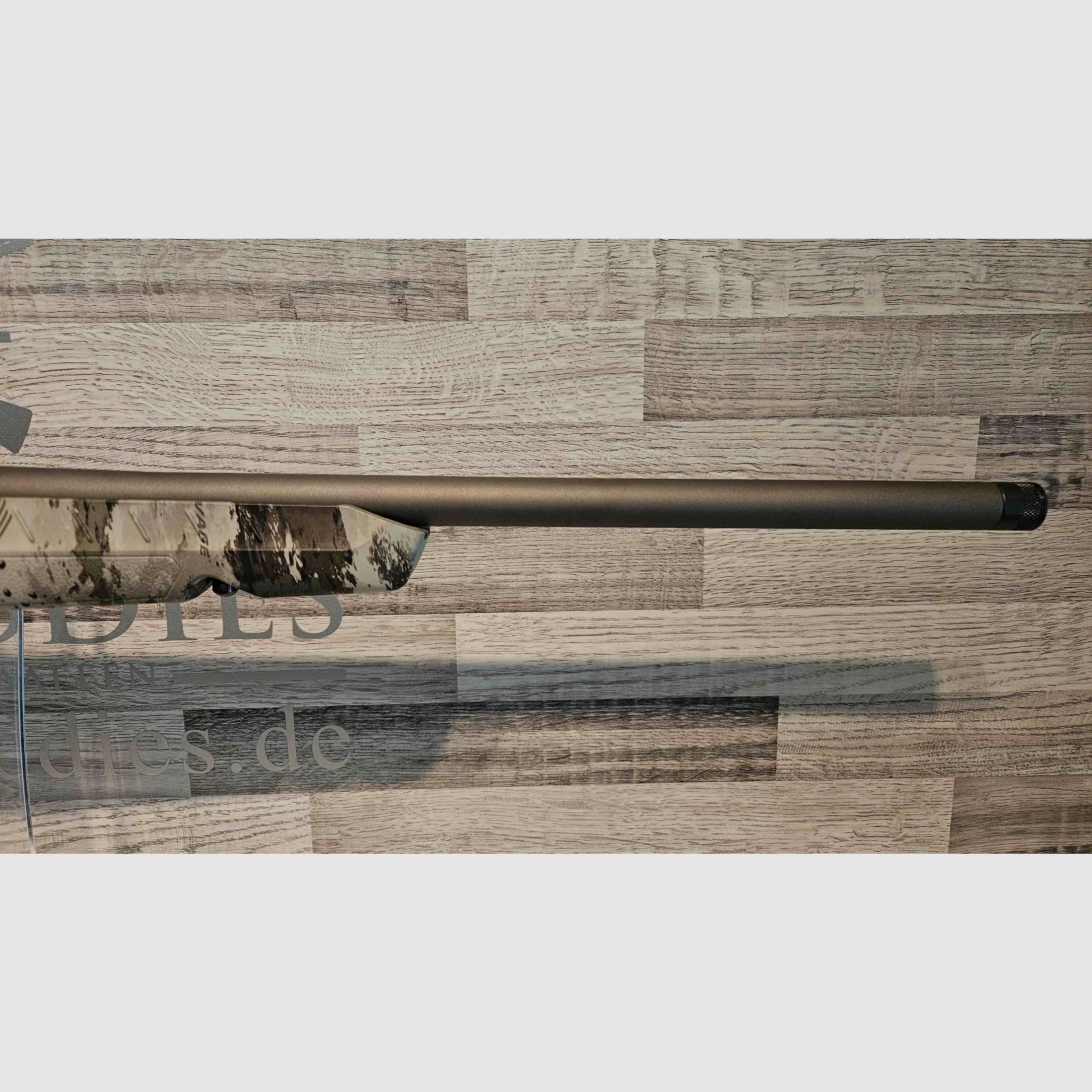 Neuware vom Fachhandel - Repetierbüchse Savage AXIS 2 PRO Woodland .223Rem mit Mündungsgewinde