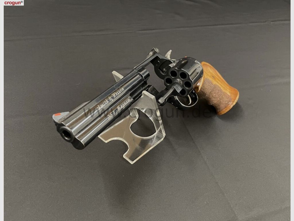 Smith & Wesson 586-4 Target Champion