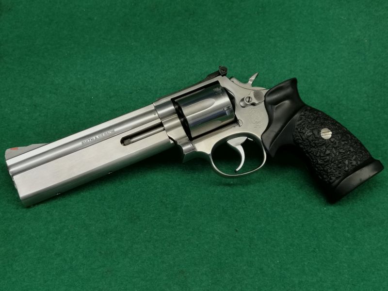 Smith & Wesson 686 Revolver mit Laufgewicht