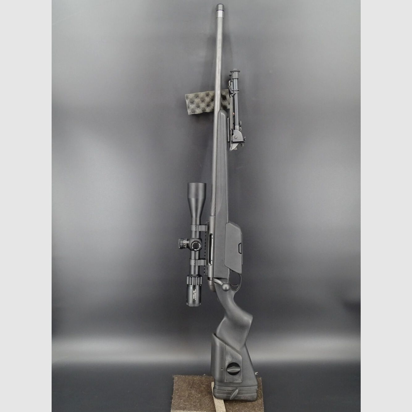 Steyr SSG 04 BJ 2023 calibre .300 Win Mag avec Harris Leupold Element SSG 04