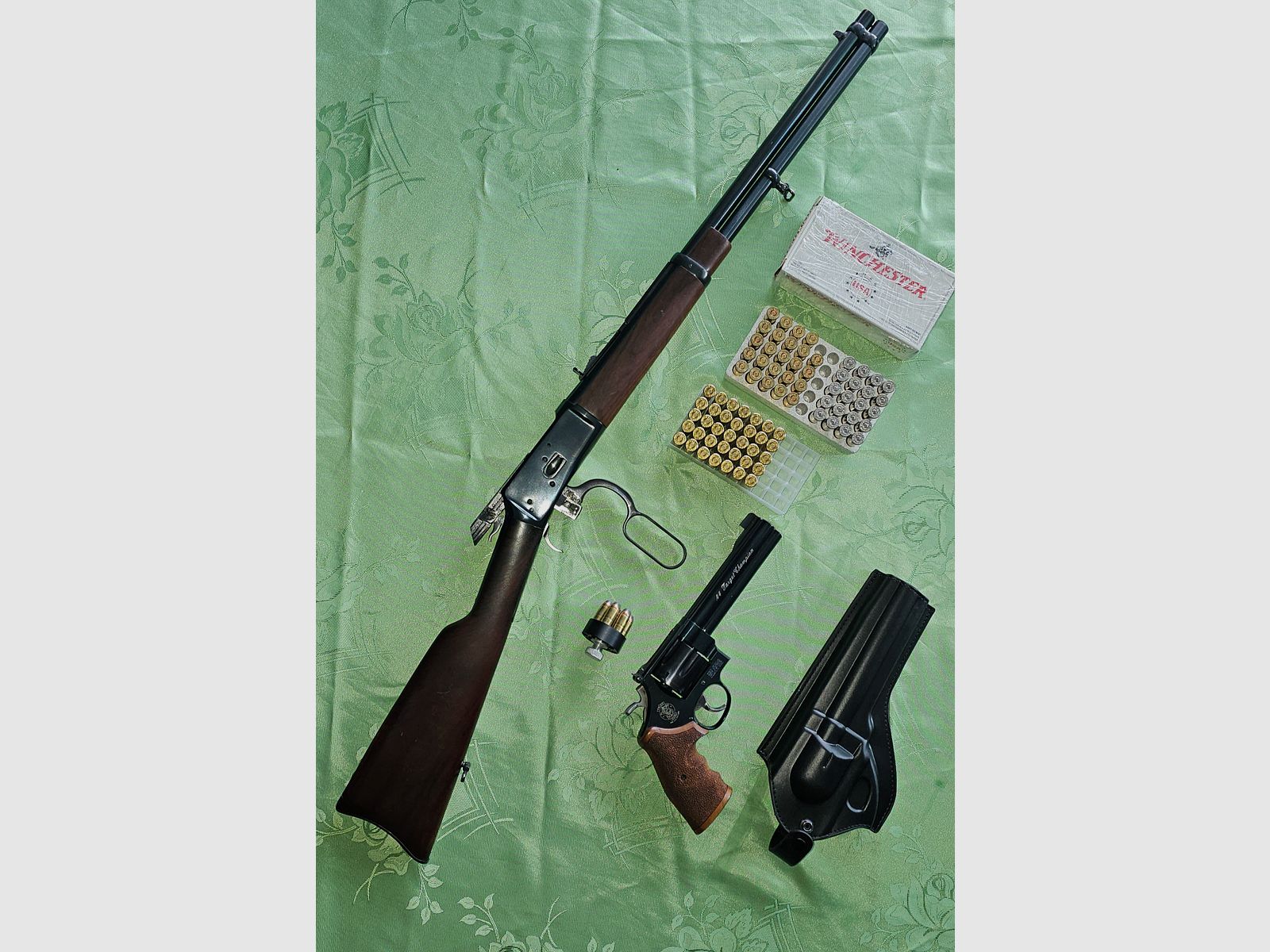 44 Rem Mag  Puma Rossi + S&W + Patronen