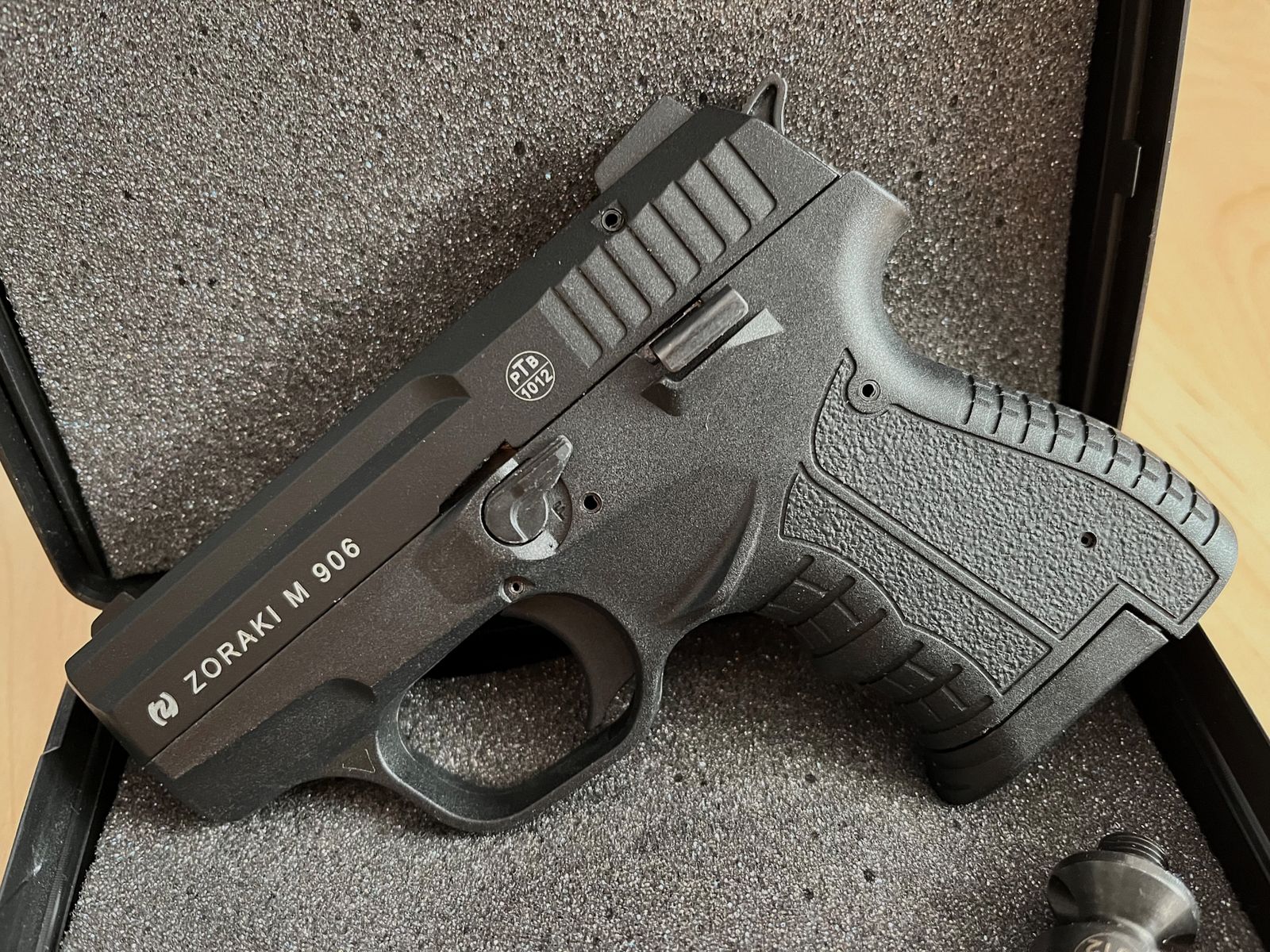 Zoraki 906 pistola 9mm P.A.K nero-cromo + fondina in pelle IWB, immagine 4 di 7