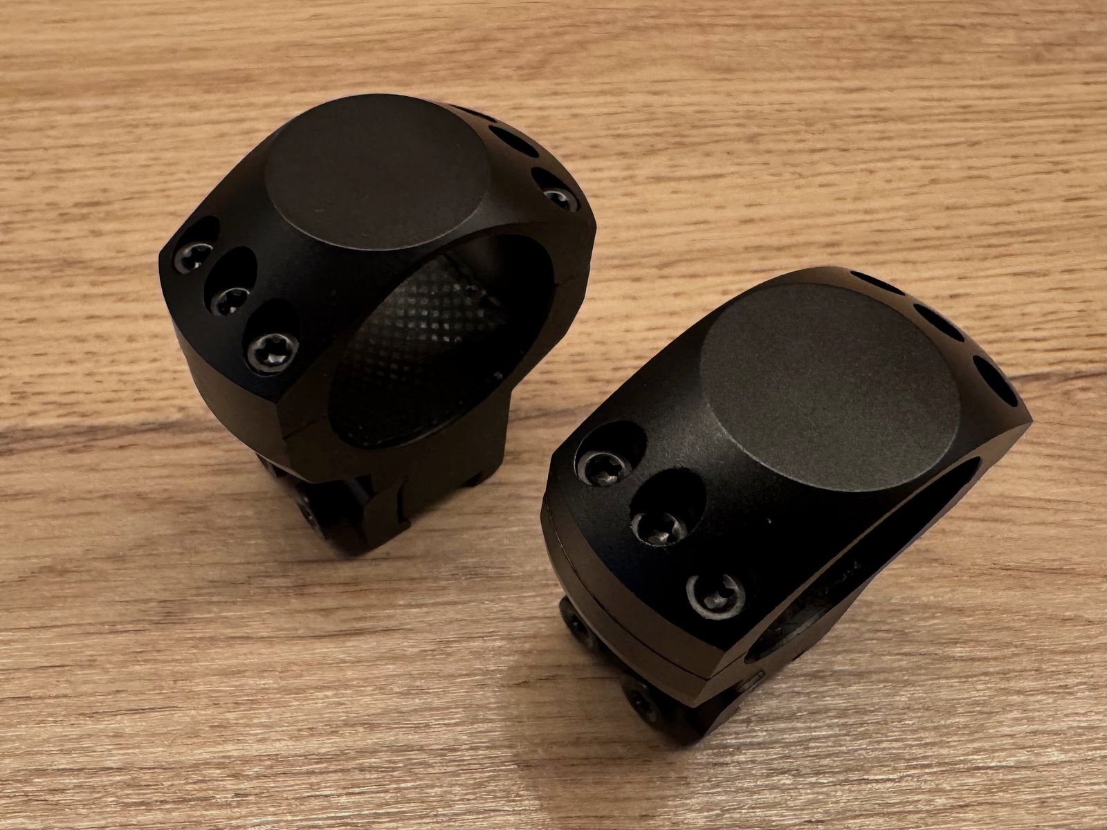 Montaggio per telescopio HAWKE Tactical per guida prismatico da 9-11 mm tubo centrale da 30 mm - Versione alta