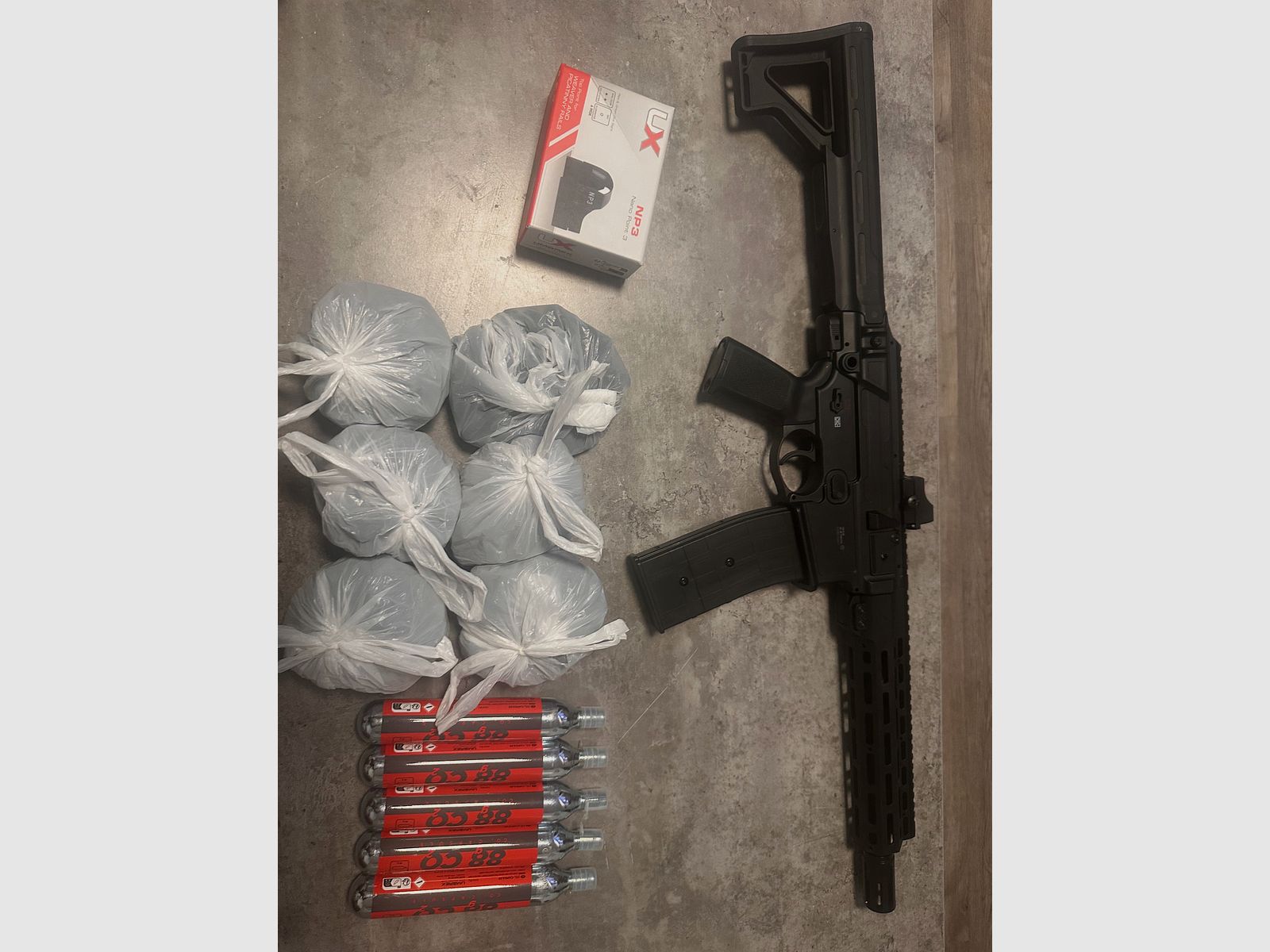 T4E Rough Rider TC 68 RAM-arma estilo AR, punto rojo NP3, 600 bolas de goma, CO2 – ¡Muy bien! Vb