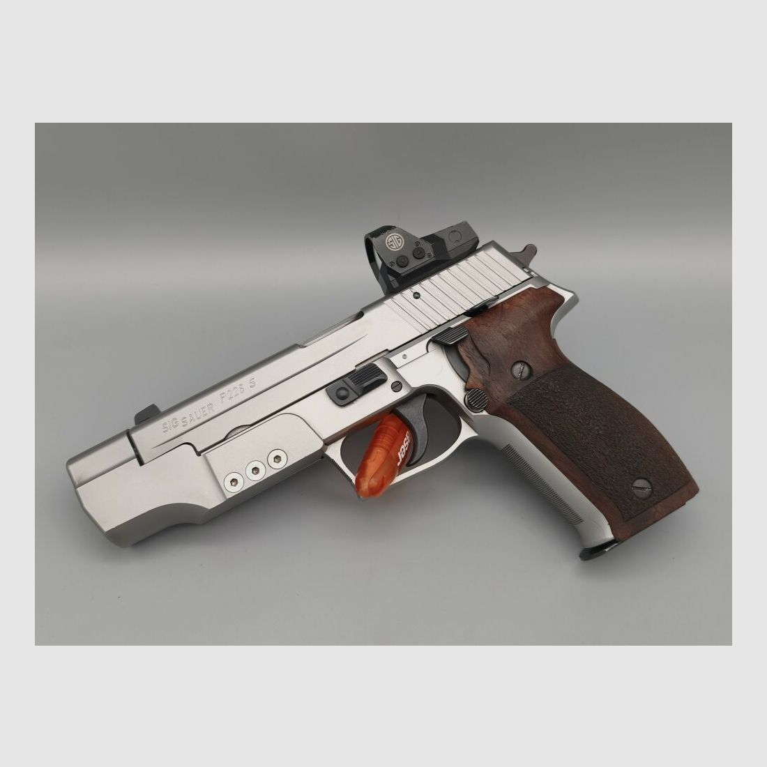 SIG Sauer P226S con Romeo 1 e mirino regolabile 9mmLuger