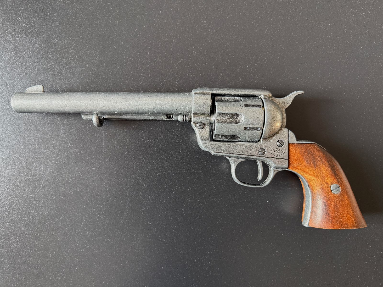 Deko Revolver US Kavalleriecolt Denix Colt .45 Peacemaker USA 1873, altgrau
